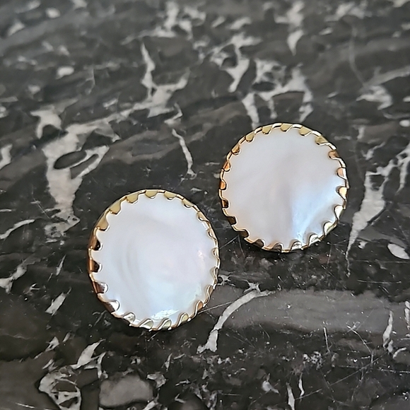 Sara Coventry Vintage Gold and Mother of Pearl Earrings - Picture 1 of 7